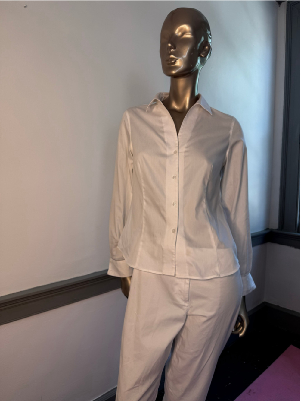 Jones New York Signature Non-Iron White Button Front Career Shirt Women’s Small